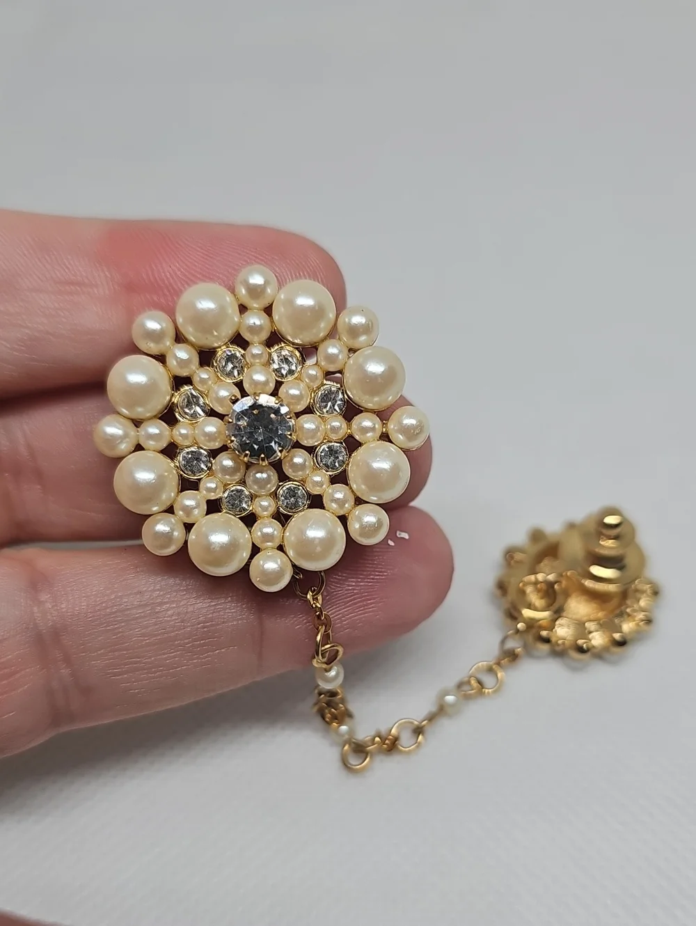 Avon Vintage Pearl and Gold Chain Brooch Connector